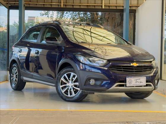 CHEVROLET ONIX 1.4 MPFI ACTIV 8V FLEX 4P AUTOMÁTICO